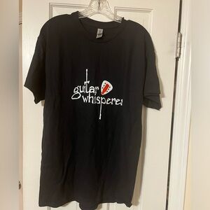Men’s black guitar whisperer t-shirt size large